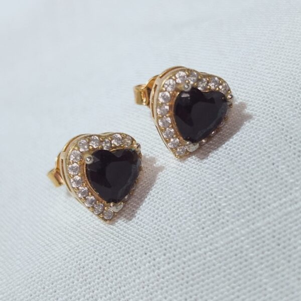 CONJUNTO COLAR E BRINCOS CORAÇÃO PEDRA PRETA - BANHADO À OURO 18 K - Imagem 3