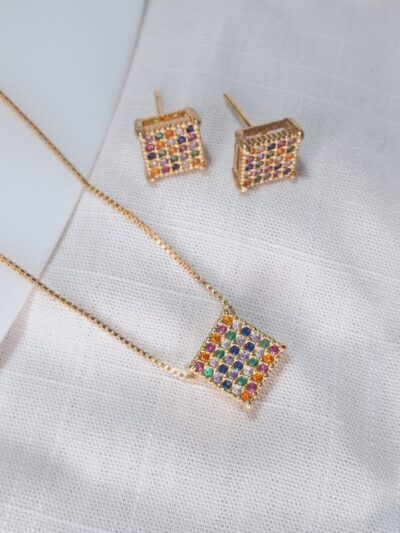 CONJUNTO COLAR E BRINCOS QUADRADO - BANHADO À OURO 18 K