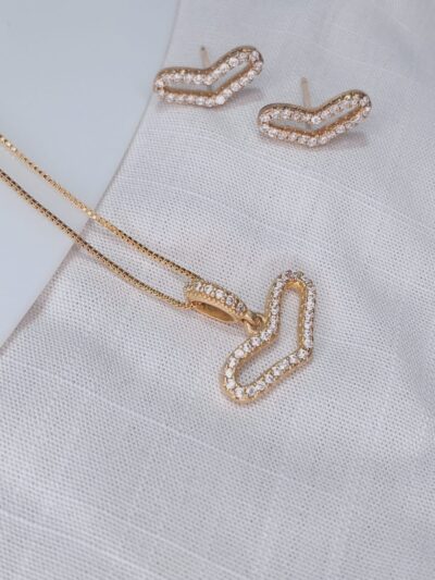 CONJUNTO COLAR E BRINCOS CORAÇÃO ZIRCÔNIA - BANHADO À OURO 18 K